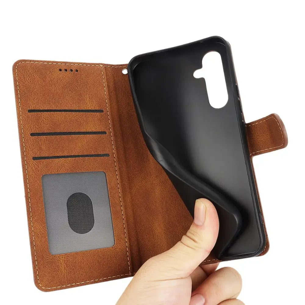 Samsung Galaxy A56 Lompakko suojakotelo - Ruskea