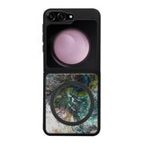 Samsung Galaxy Z Flip 5 animal kingdom suojakuoret - Creature - Noora Kämppi