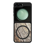Samsung Galaxy Z Flip 6 suojakuoret - Wooden Stump