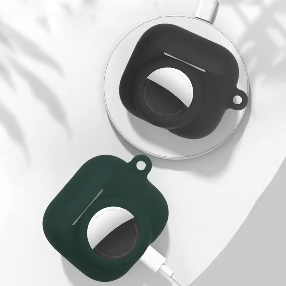 AirPods 3 Silikonikotelo AirTag Pidikkeellä - Punainen
