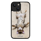 iPhone 14 Plus kissa suojakuoret - Relaxing Cat - Ei